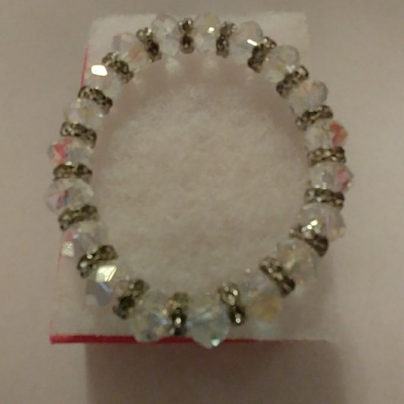 Crystal Clear Metallic Bracelet - Picture 5 of 8